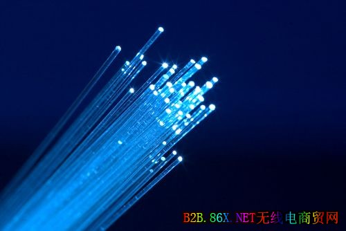 新技术让光纤传输速度可达真空光速99.7%.jpg