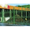 铸铁栏杆生产：在哪可以买到优质铸铁围墙